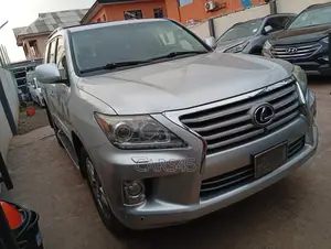 Lexus LX 570 AWD 2013 Silver