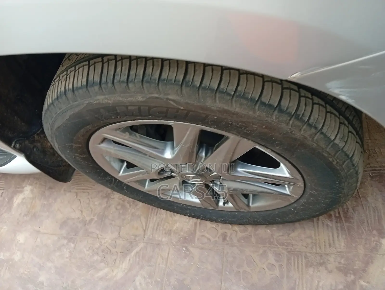 Lexus LX 570 AWD 2013 Silver