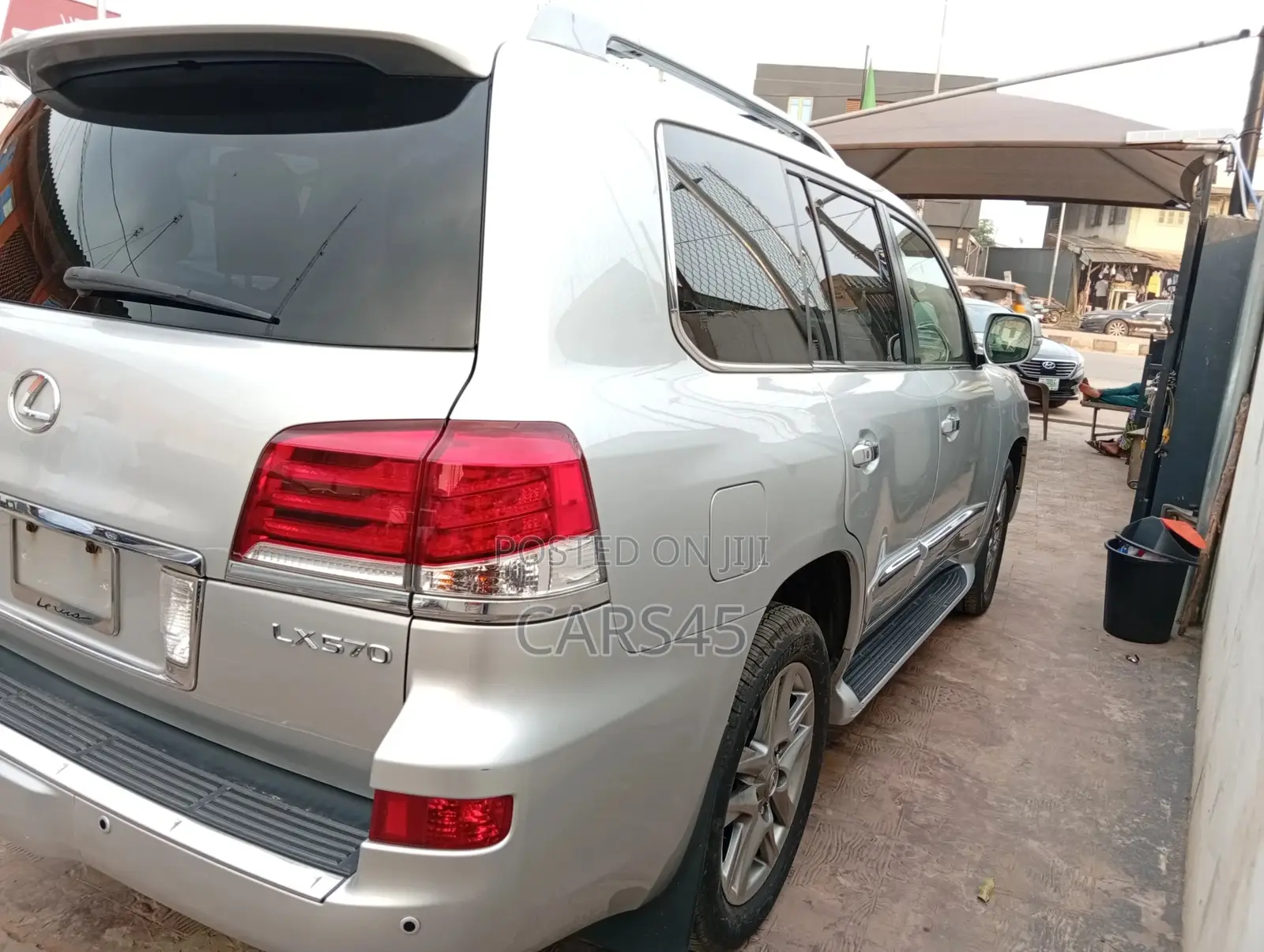 Lexus LX 570 AWD 2013 Silver