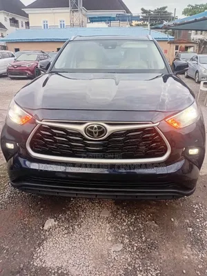 Toyota Highlander XLE AWD 2023 Blue