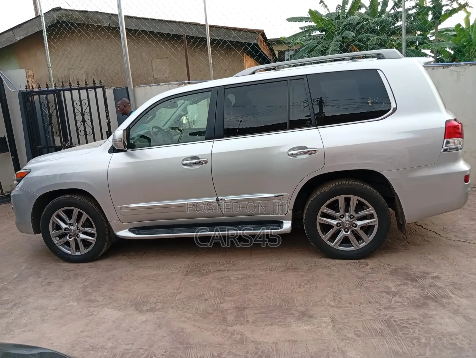Lexus LX 570 AWD 2013 Silver