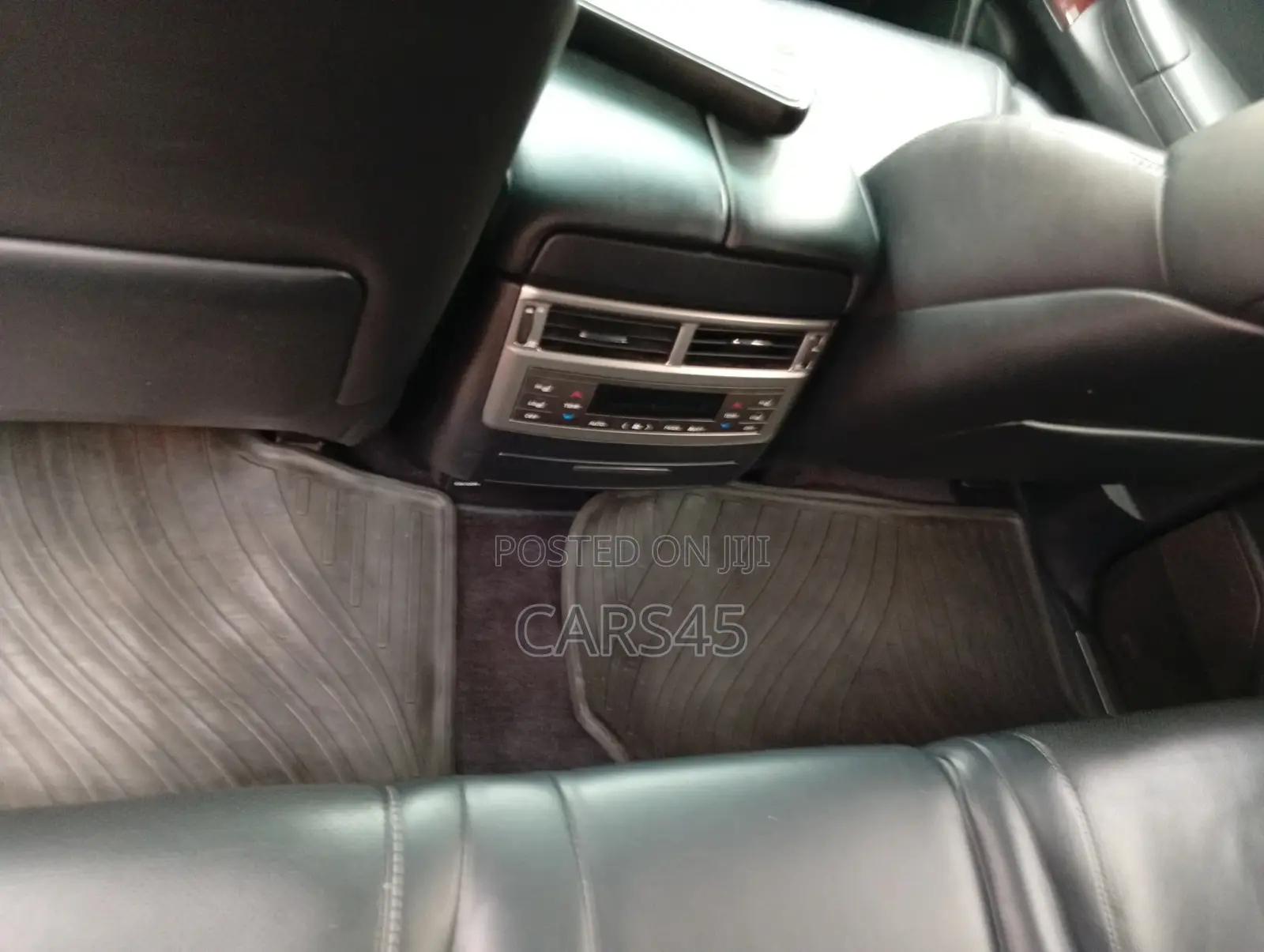 Lexus LX 570 AWD 2013 Silver