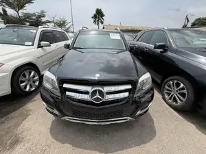 Mercedes-Benz GLK-Class Base GLK 350 4dr AWD 4MATIC (3.5L 6cyl 7A) 2015
