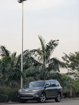 Toyota Highlander Limited 2012 Green