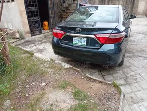 Toyota Camry 2016 Blue