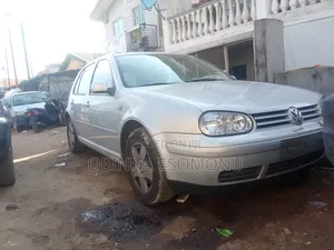 Volkswagen Golf 2002 Silver