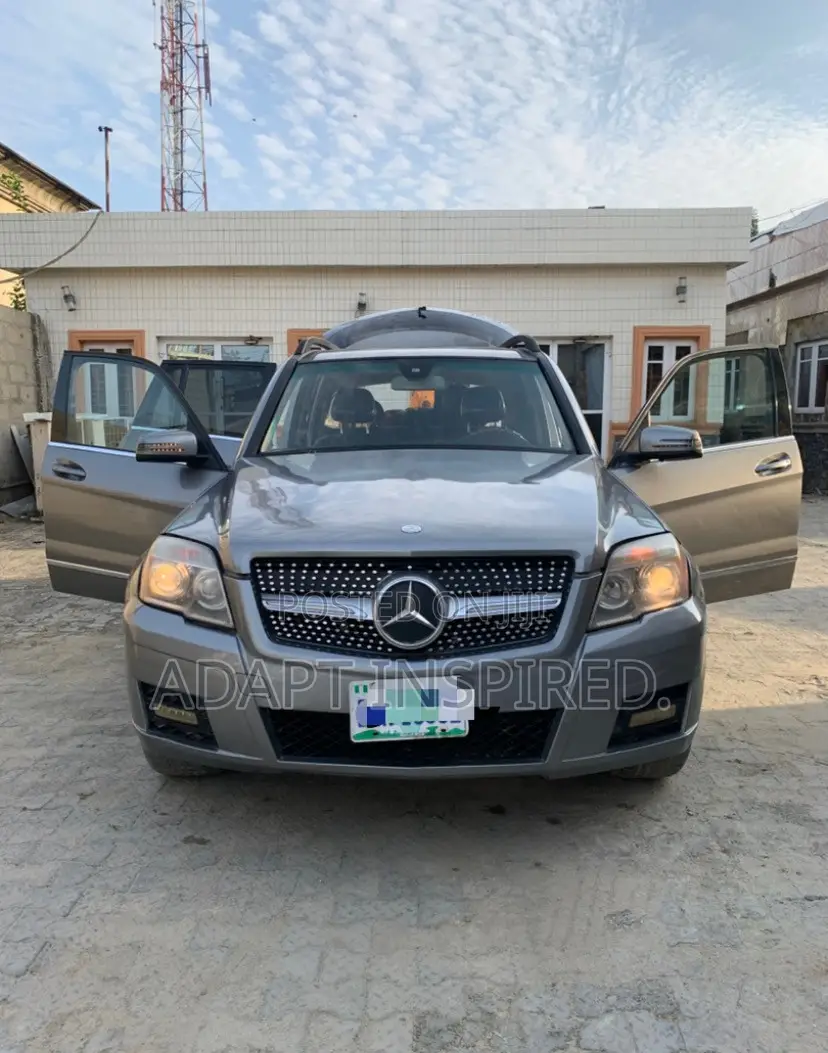 Mercedes-Benz GLK-Class 2011 Gray
