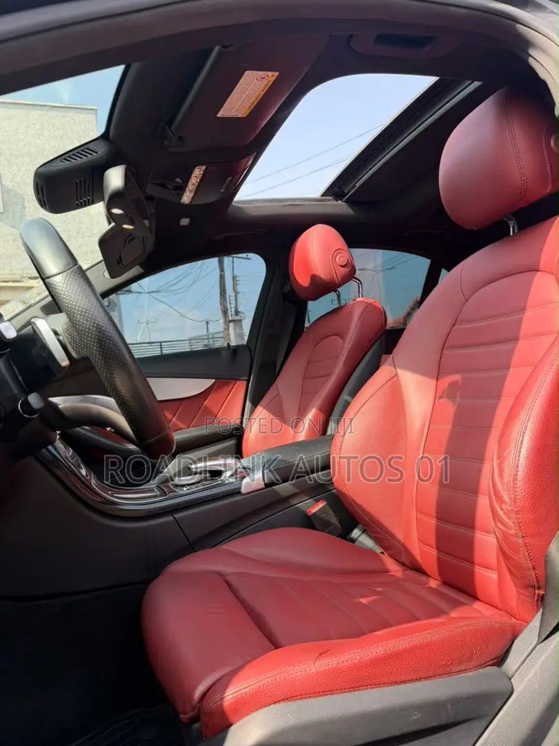 Mercedes-Benz C400 4Matic AWD Sedan (3.0L V6 7A) 2015 Black