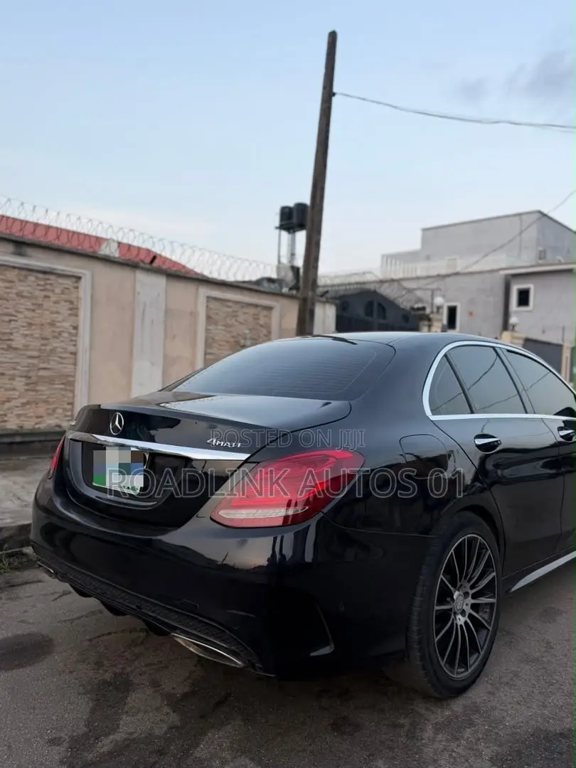 Mercedes-Benz C400 4Matic AWD Sedan (3.0L V6 7A) 2015 Black