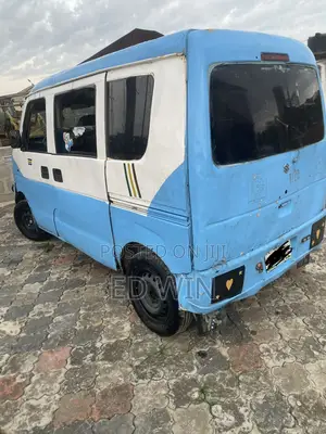 Suzuki Every 2010