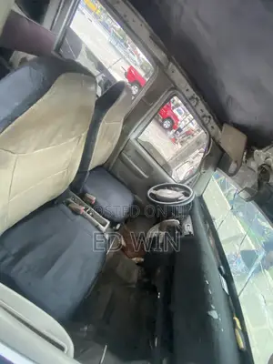 Suzuki Every 2010