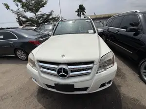 Mercedes-Benz GLK-Class 350 4MATIC 2010 White
