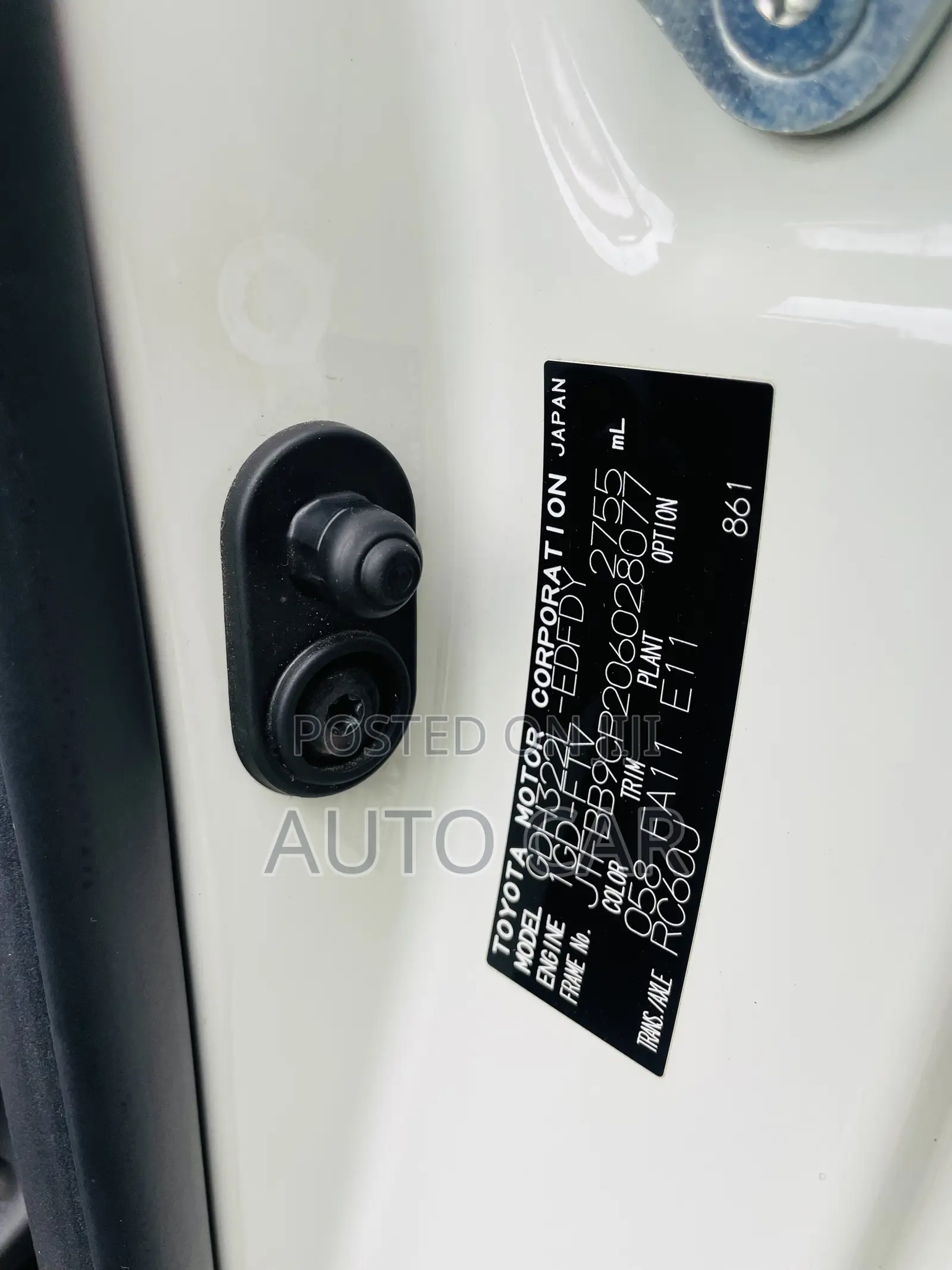 Toyota HiAce 2021 White
