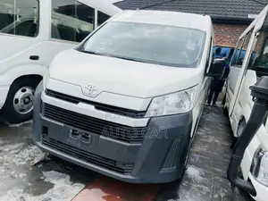 Toyota HiAce 2021 White