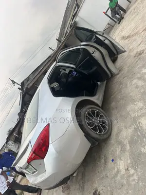 Toyota Corolla S Plus 4dr Sedan (1.8L 4cyl 6M) 2015 Silver