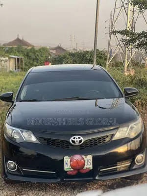 Toyota Camry SE 4dr Sedan (2.5L 4cyl 6A) 2013 Black