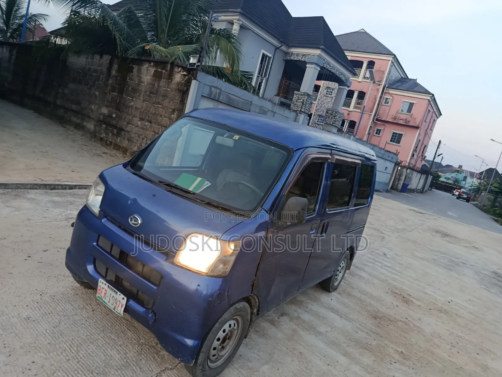 Daihatsu Hijet 2012 Blue