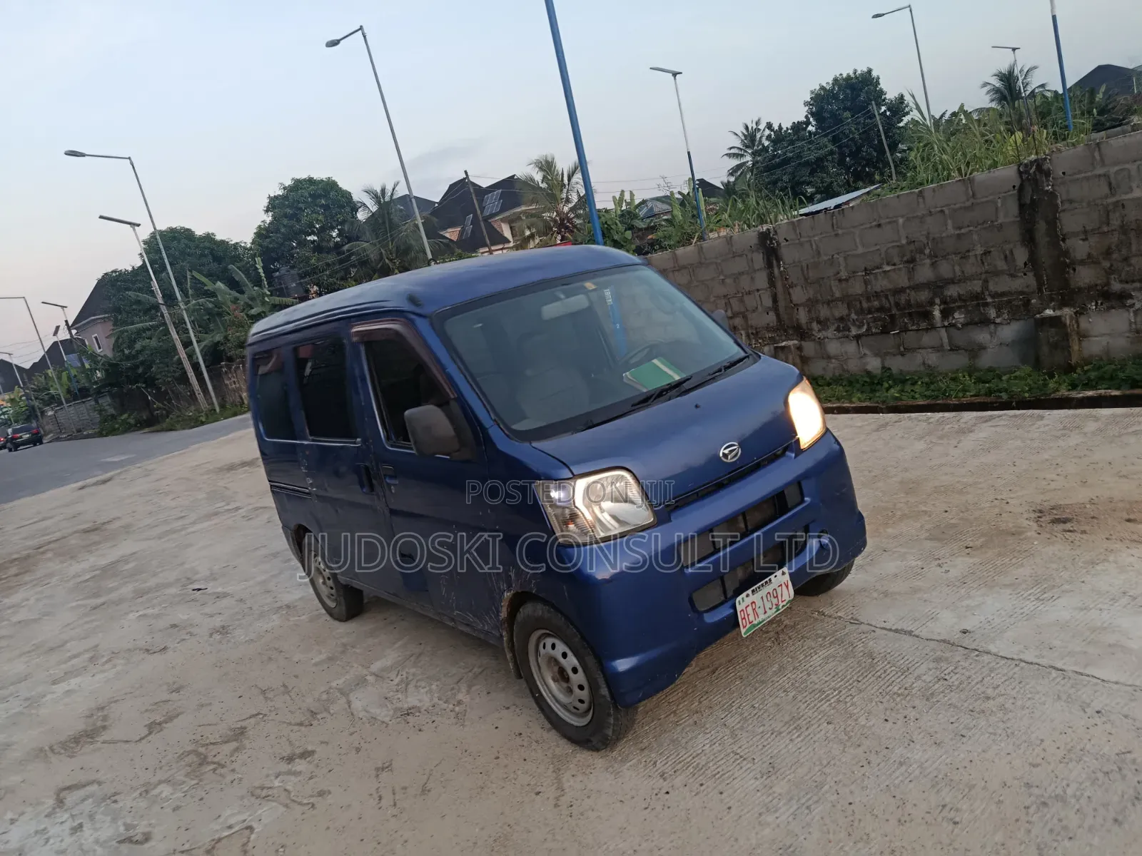 Daihatsu Hijet 2012 Blue