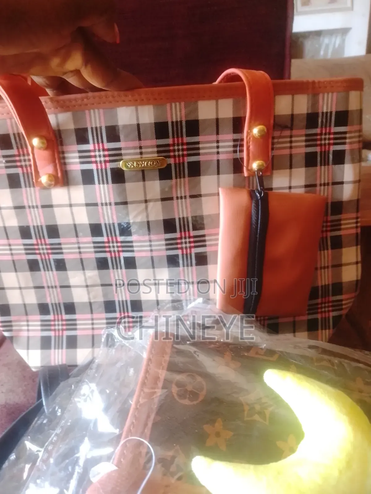 Ladies Fashion Handbag