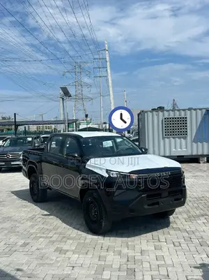 New Toyota Hilux 2026 Black