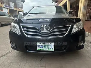 Toyota Camry XLE V6 4dr Sedan (3.5L 6cyl 6AM) 2009 Black