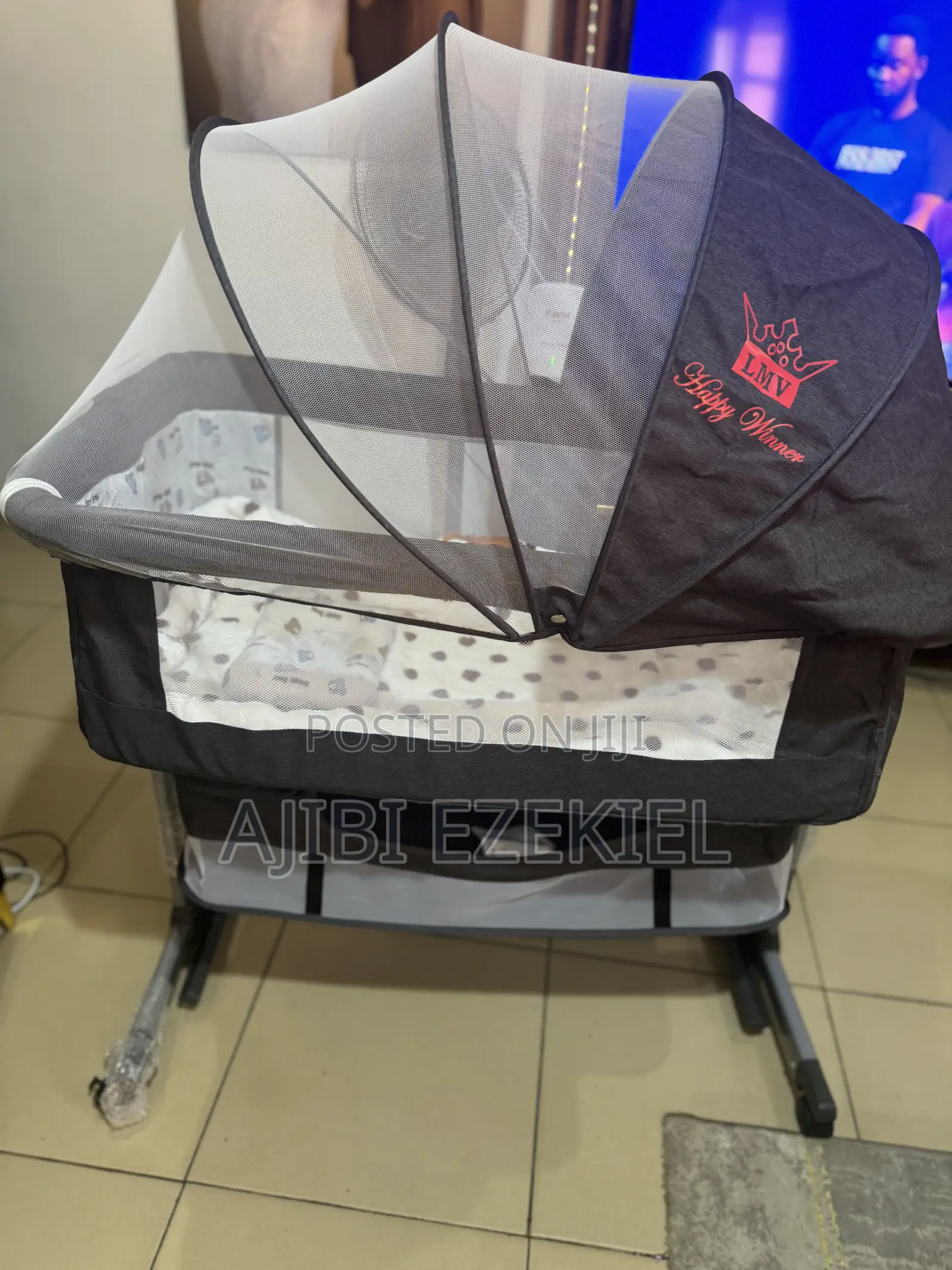 Baby Cot/Bed