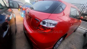 Toyota Matrix XR Hatchback FWD (1.8L 4cyl 4A) 2008 Red