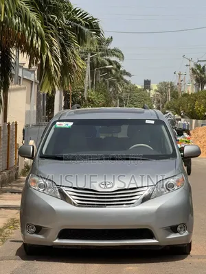 Toyota Sienna 2014 Silver