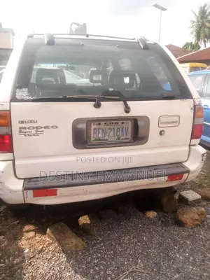 Isuzu Rodeo 3.5 L S 2004 White
