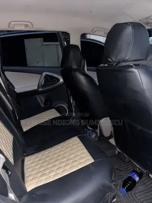 Toyota RAV4 2010 Blue