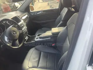 Mercedes-Benz M Class ML350 4dr SUV (3.5L 6cyl 7A) 2015 White