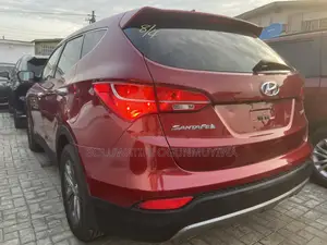 Hyundai Santa Fe 2015 Red
