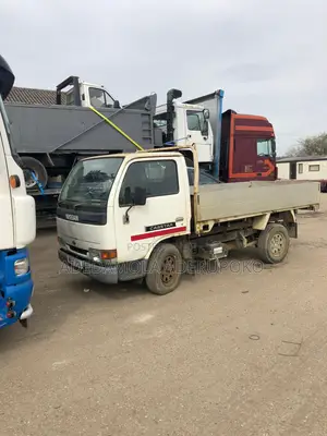Toyota Hilux 1991 White