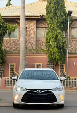 Toyota Camry 2016 White