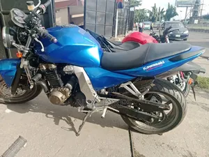 Kawasaki Z750 2016 Blue