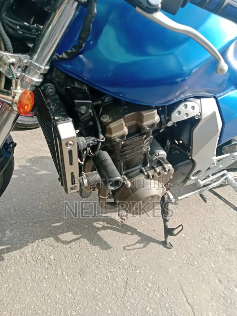 Kawasaki Z750 2016 Blue