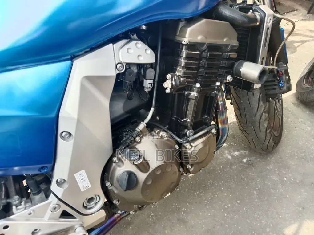 Kawasaki Z750 2016 Blue