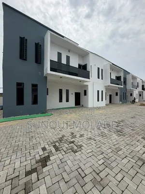 3bdrm Townhouse / Terrace in Olokonla for rent