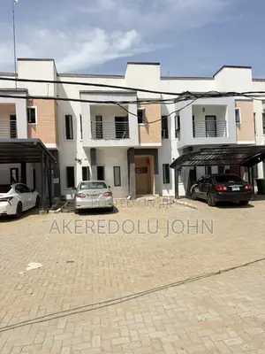4bdrm Townhouse/Terrace in Idu for sale