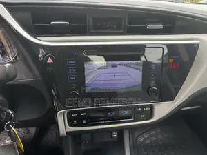 Toyota Corolla LE Eco (1.8L 4cyl 2A) 2018 Black