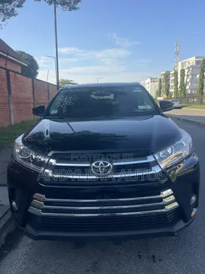 Toyota Highlander XLE V6 4x4 (3.5L 6cyl 6A) 2016 Black