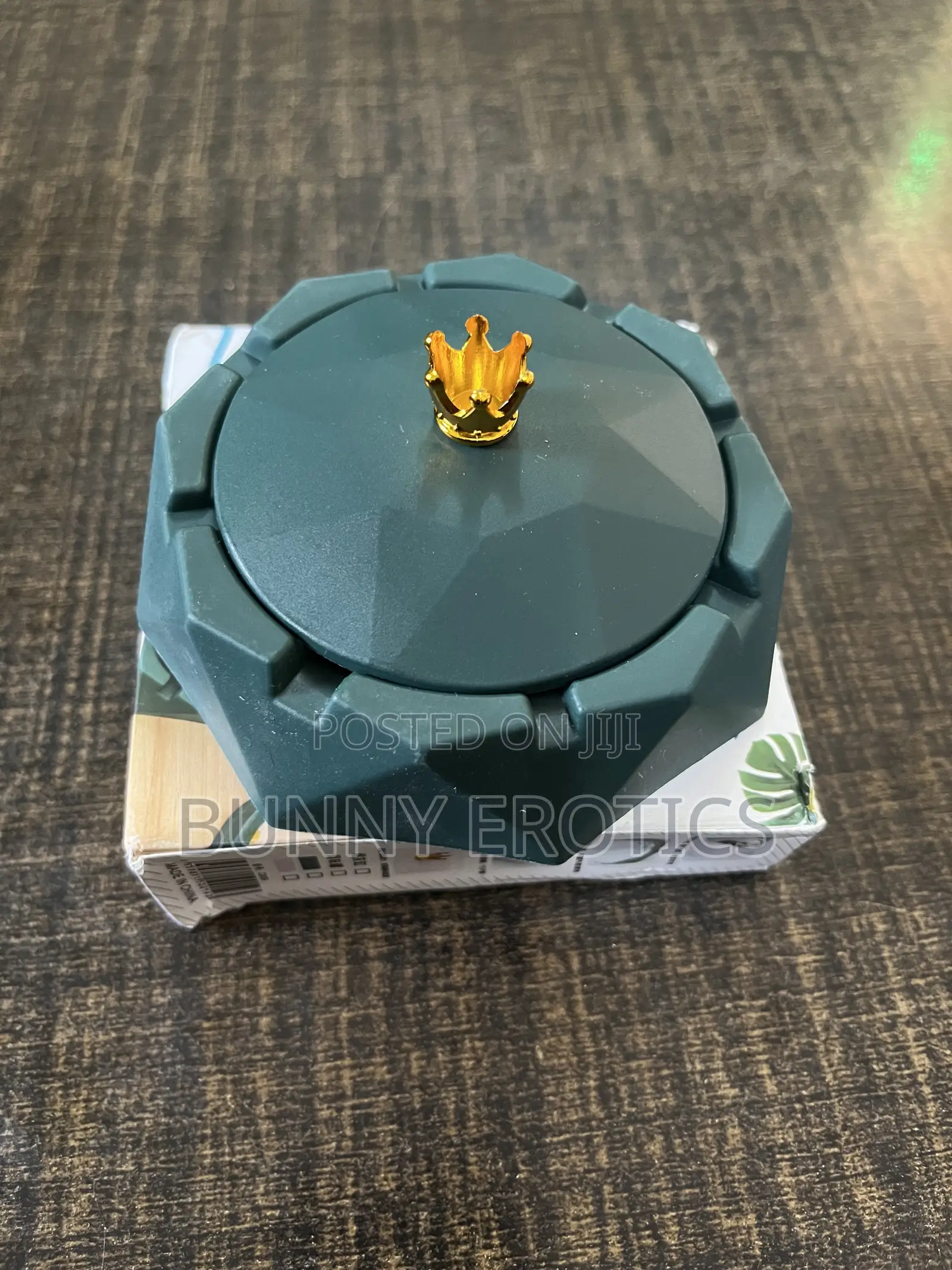 Luxury Two Piece Ash-Tray