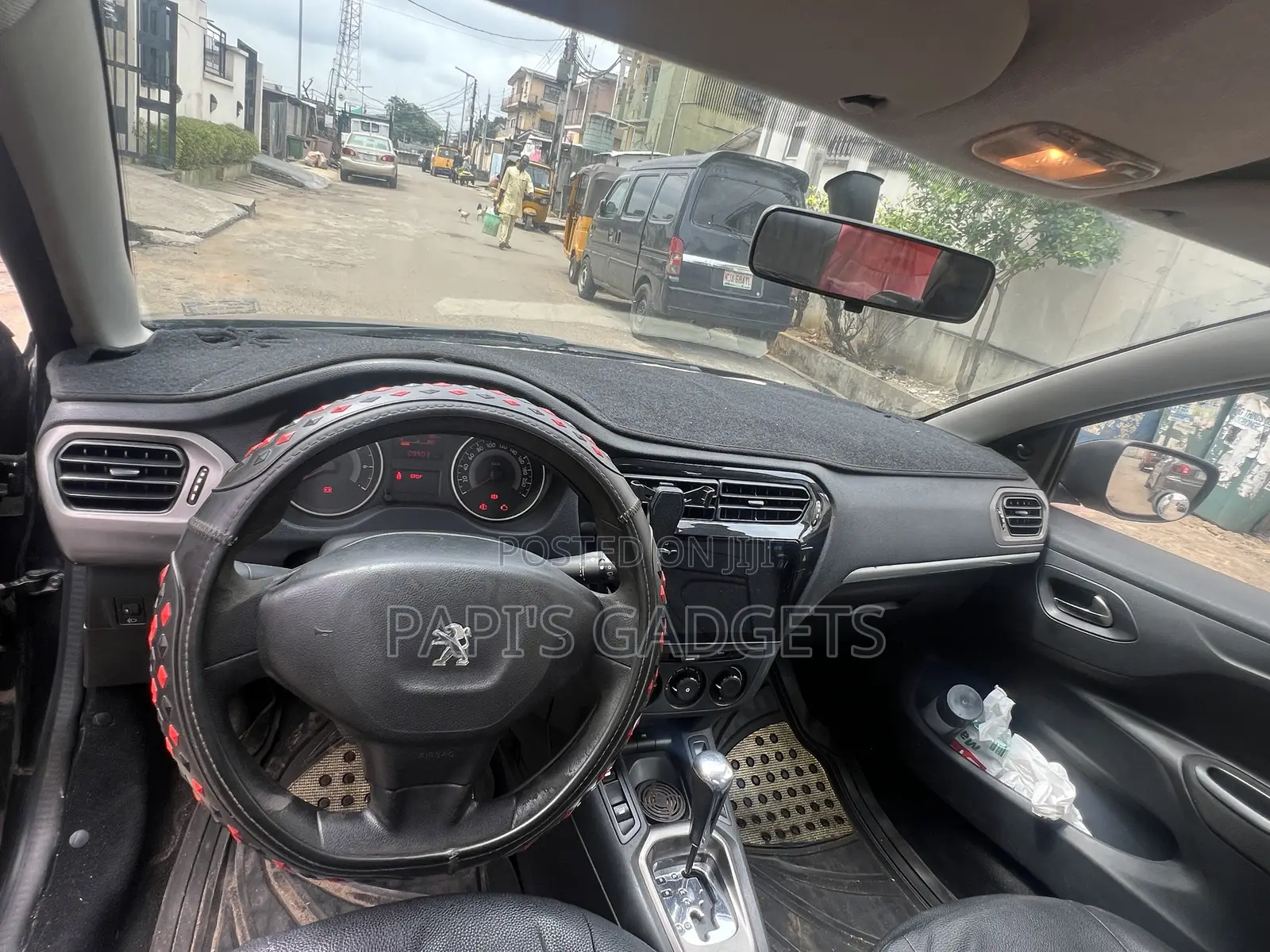 Peugeot 301 2014 Black