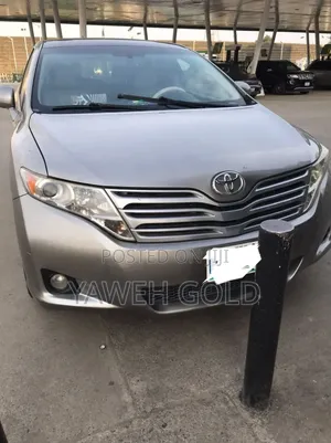 Toyota Venza AWD 2011 Silver