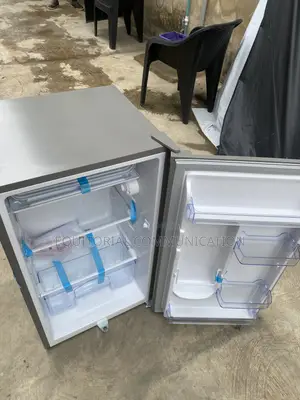 BRUHM BRS-93MMDS 93l Small Refrigerator for Everyday Food Storage