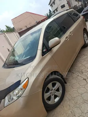 Toyota Sienna 7 Passenger 2011 Gold