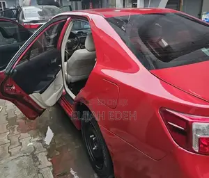 Toyota Camry LE 4dr Sedan (2.5L 4cyl 6A) 2013 Red