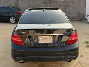 Mercedes-Benz C300 Luxury 4Matic Sedan AWD (3.5L 6cyl 7A) 2013 Black