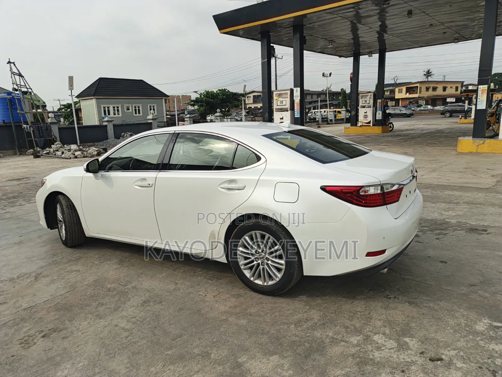 Lexus ES 2013 White