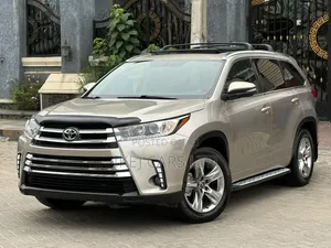 Toyota Highlander 2018 Gold